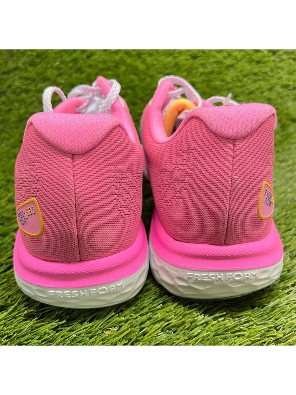 New Balance Fresh Foam 680v7 Womens Size 10D Pink Athletic Running Shoes Sneaker